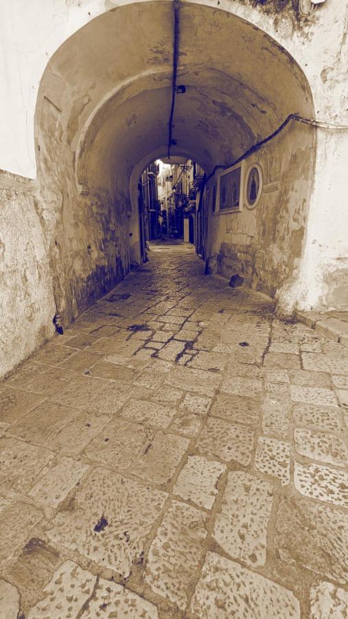 B&B Il Castello Bari Bagian luar foto