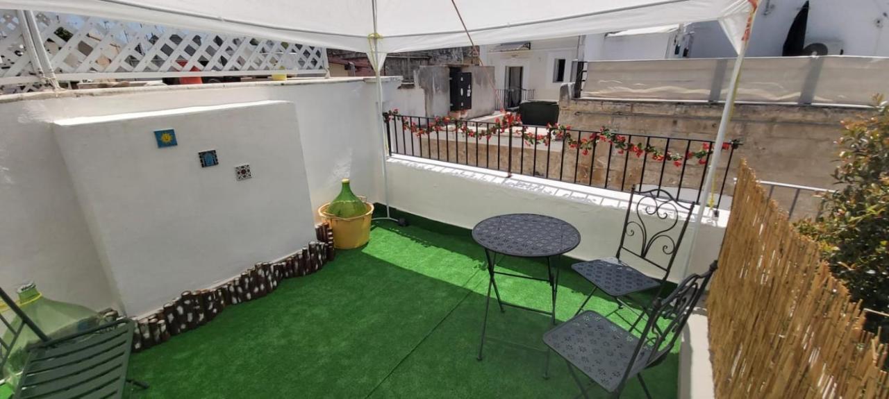 B&B Il Castello Bari Bagian luar foto